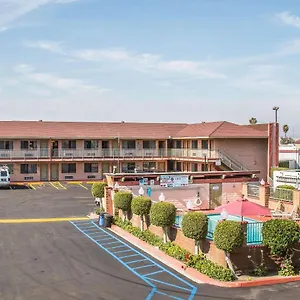 2* Motel Econo North